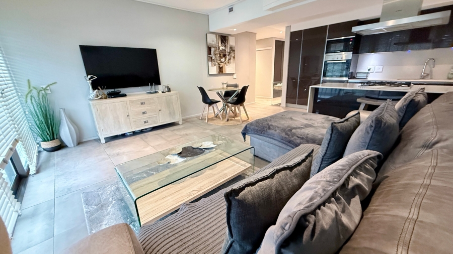 To Let 1 Bedroom Property for Rent in Green Point Western Cape